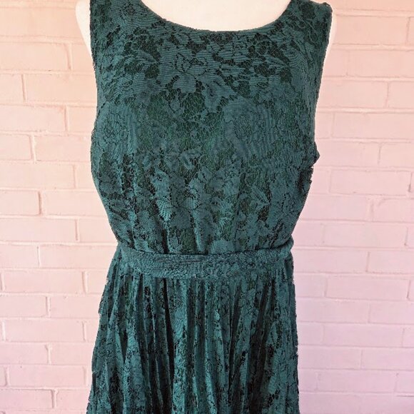 Lane Bryant Lace Colorblock Pleated Midi Dress in Emerald Green and Black Size14 - Picture 5 of 15